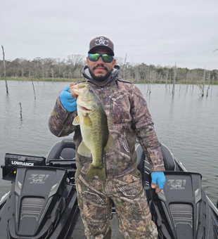 Bass Fishing thrills on Calaveras Lake!